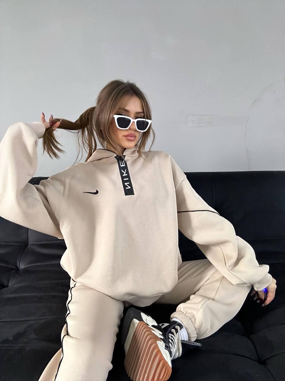 Женские спорт костюмы