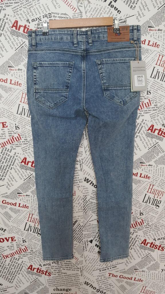 Retail jeans pants