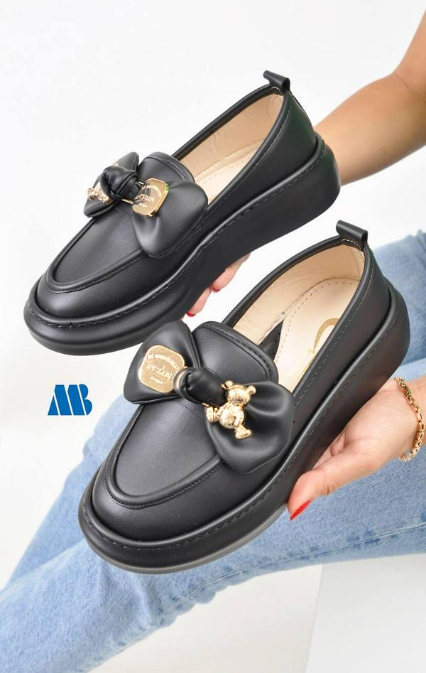 ladies footwear
