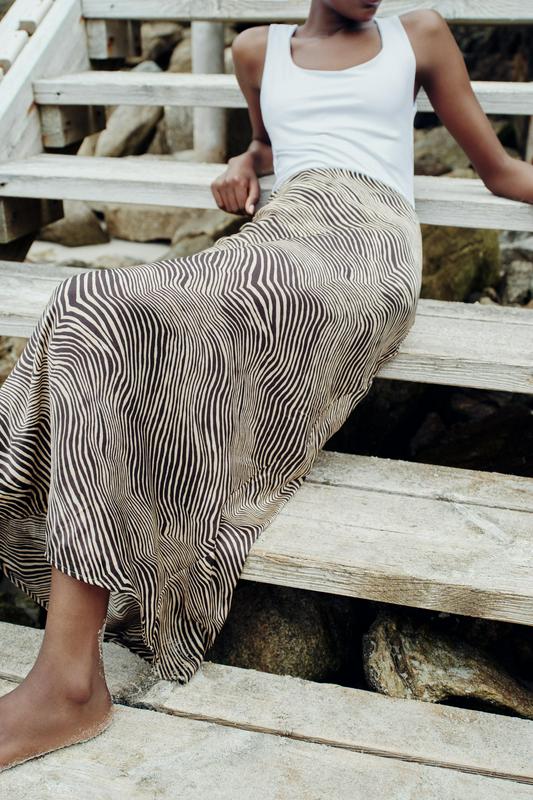 ANIMAL PRINT MIDI SKIRT