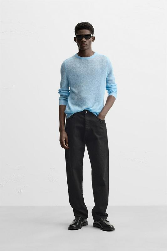 LIGHTWEIGHT TEXTURED SWEATER