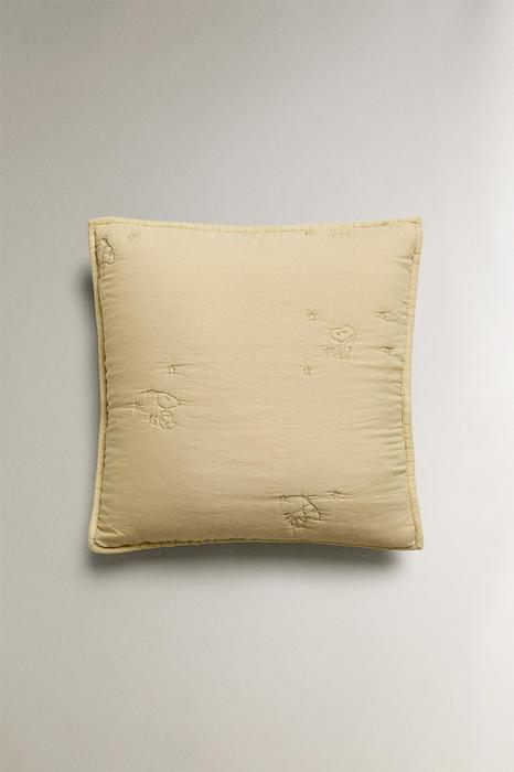 Bedclothes 1562738