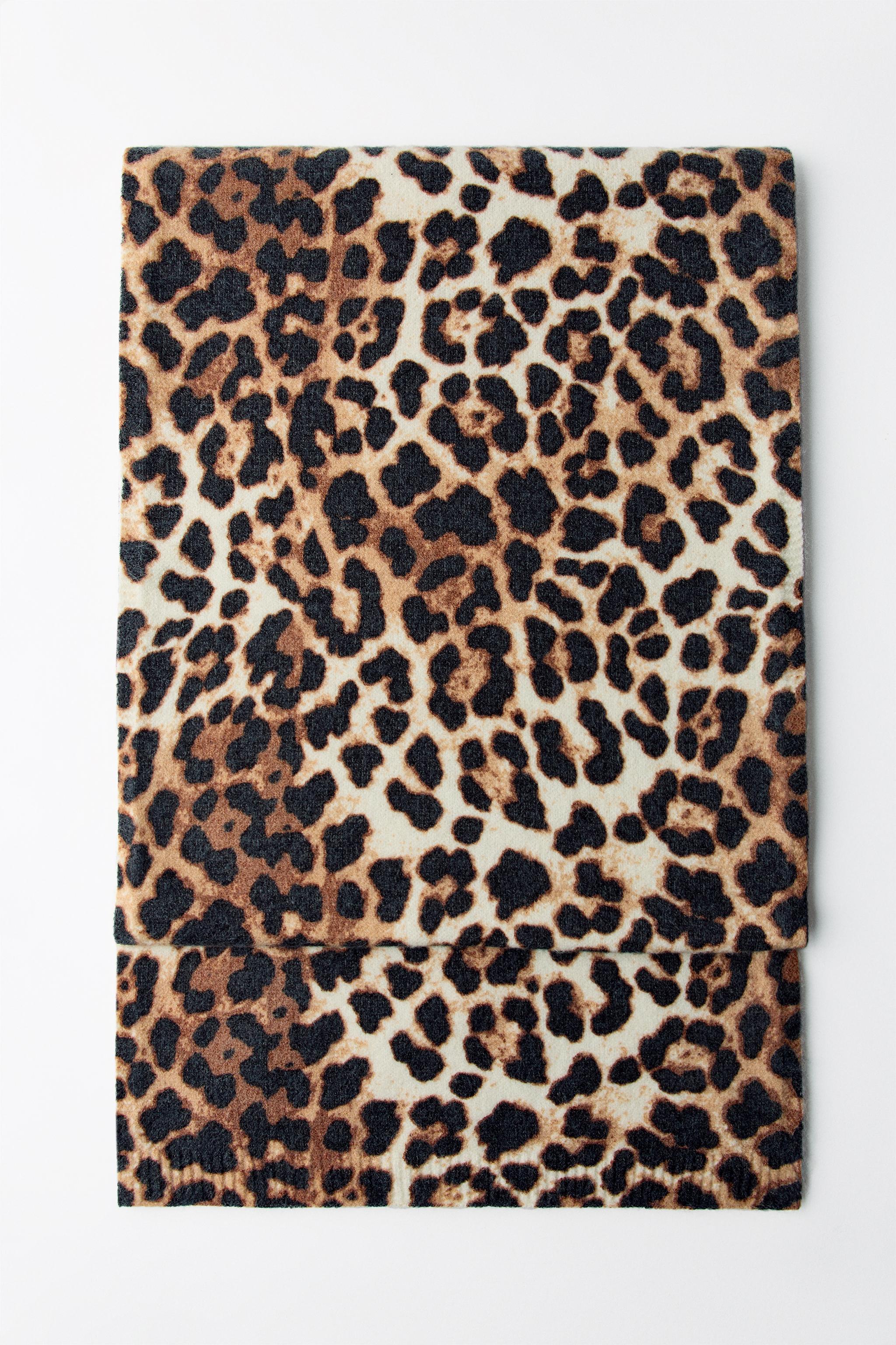 FINE KNIT ANIMAL PRINT SCARF