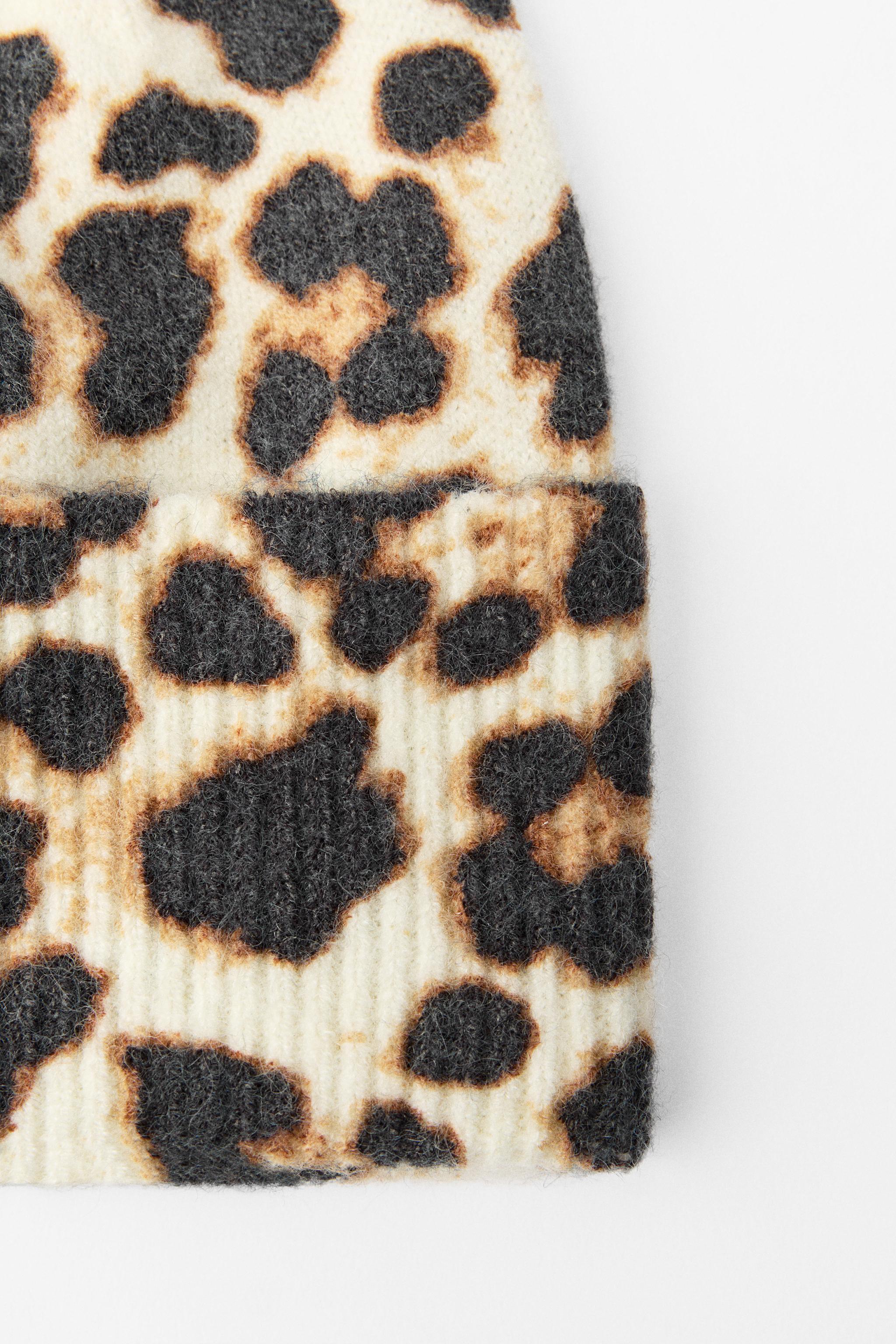 ANIMAL PRINT FINE KNIT BEANIE