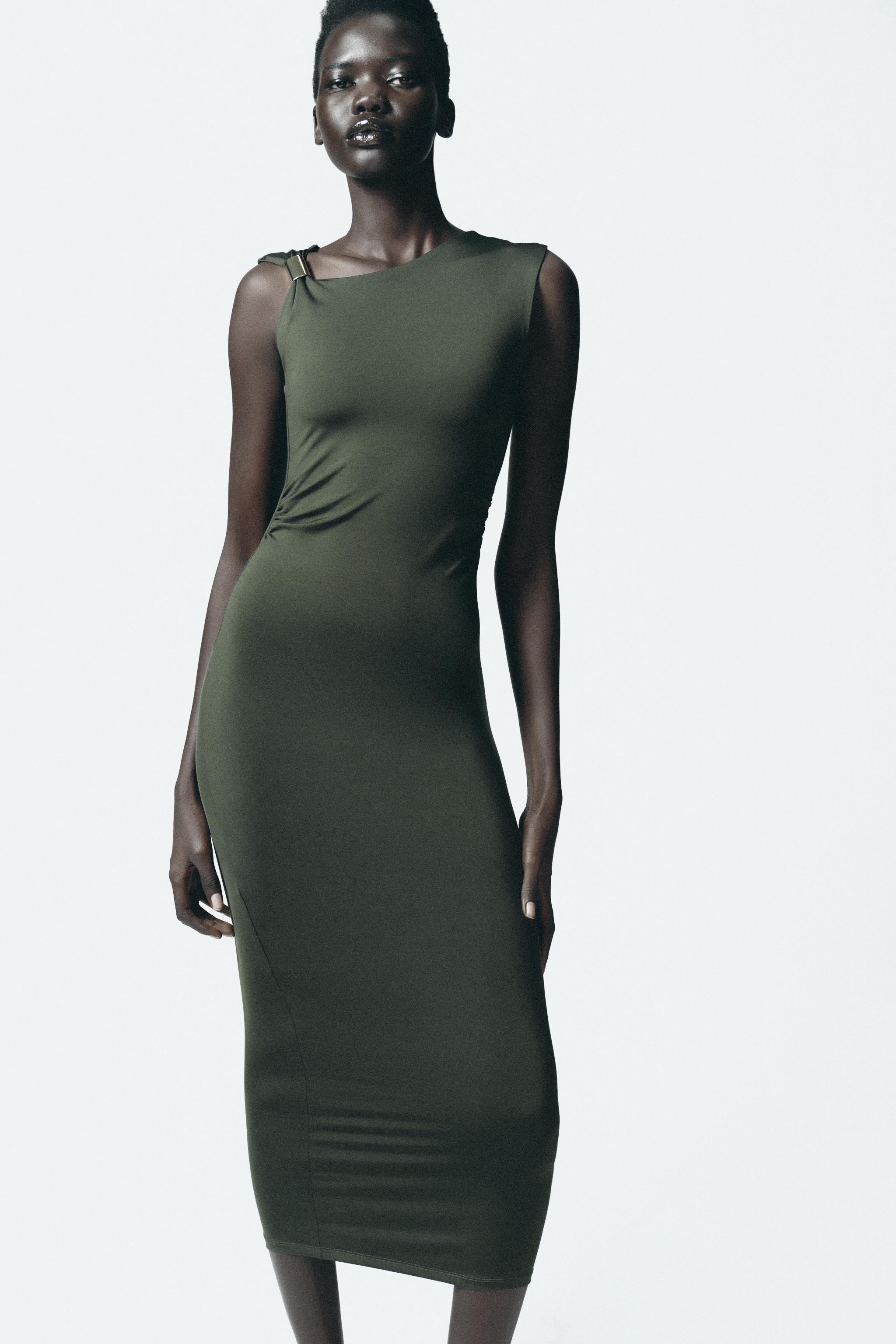 DRESS WITH METAL APPLIQUÉ