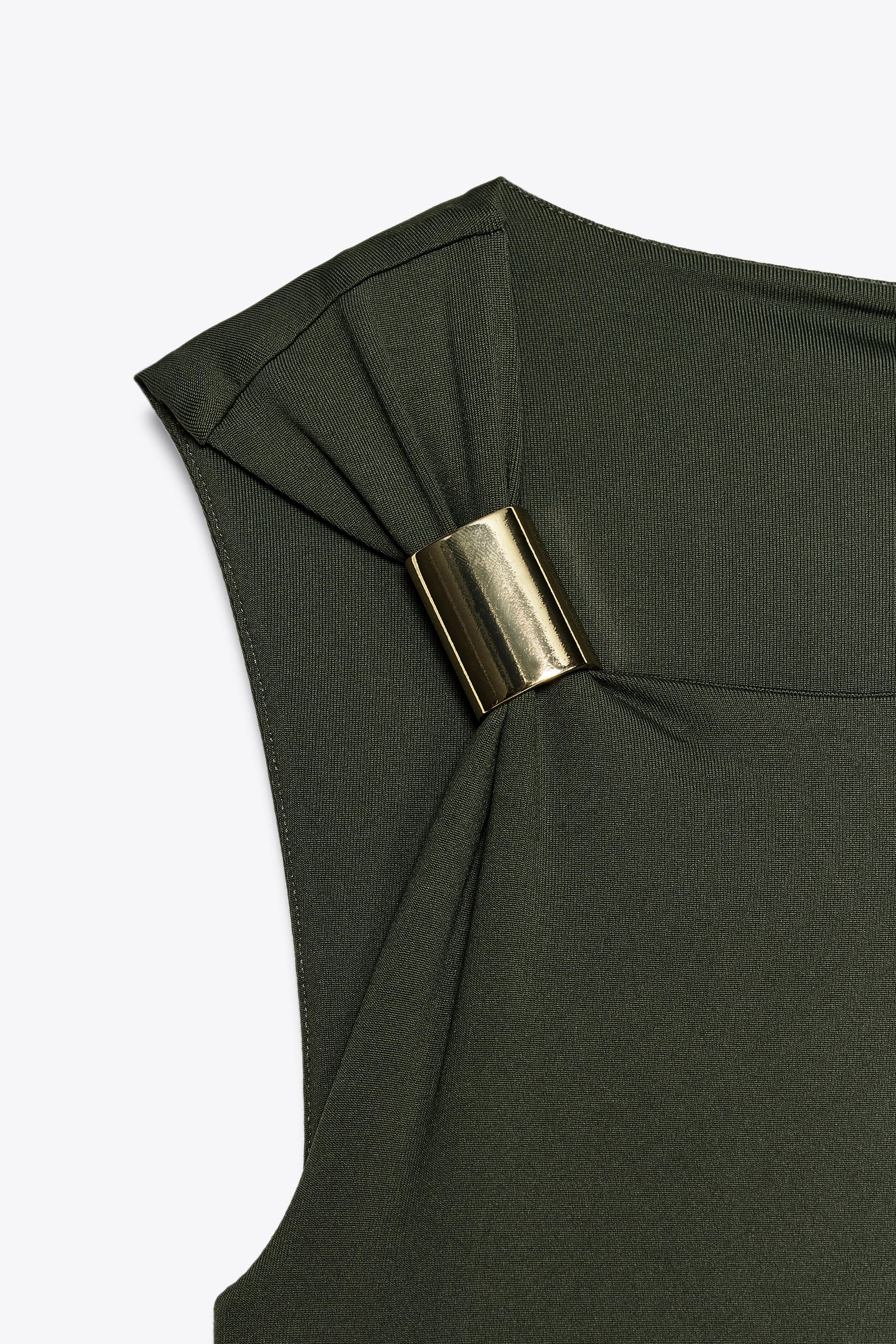 DRESS WITH METAL APPLIQUÉ