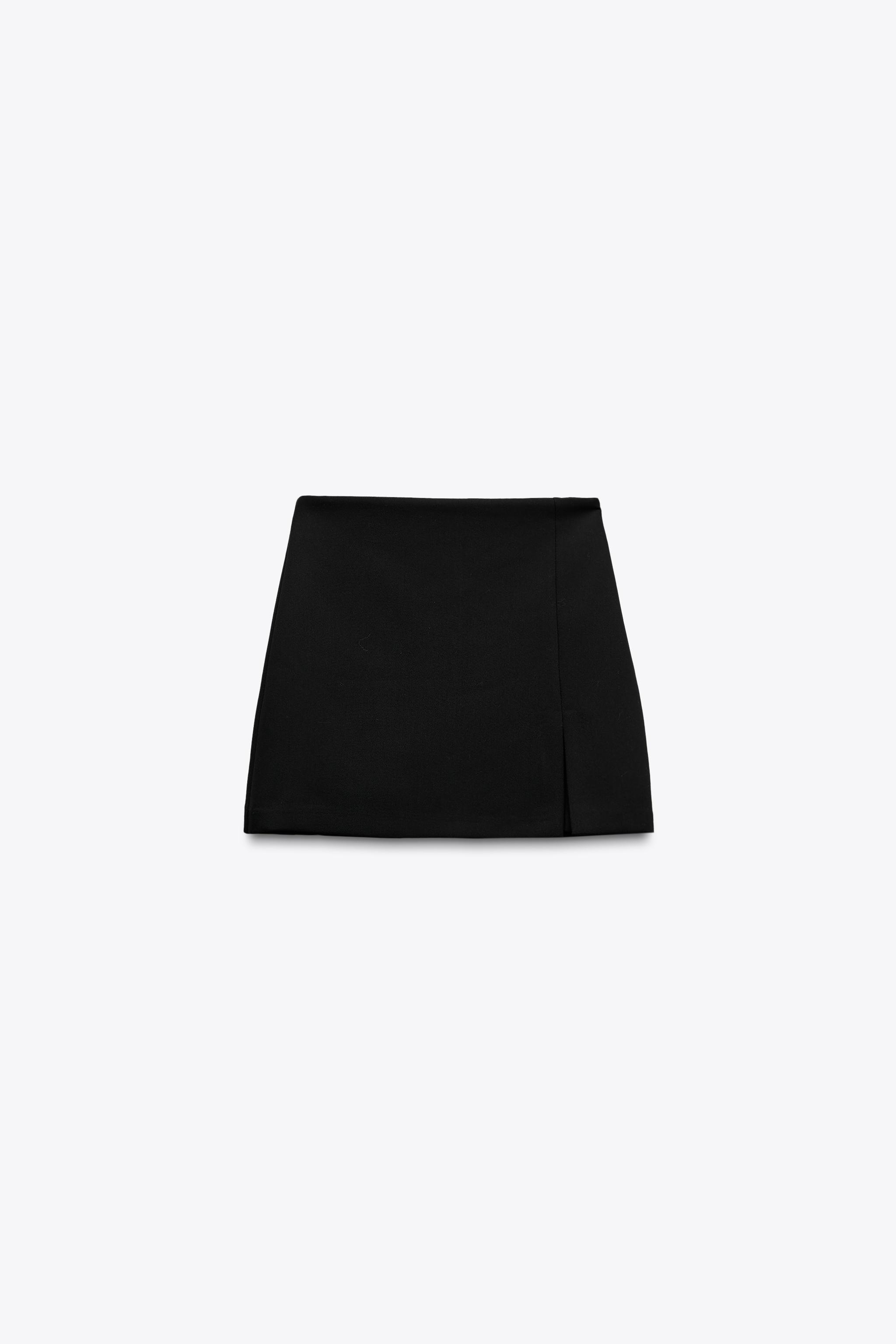 SKORT WITH SLIT AT THE HEM