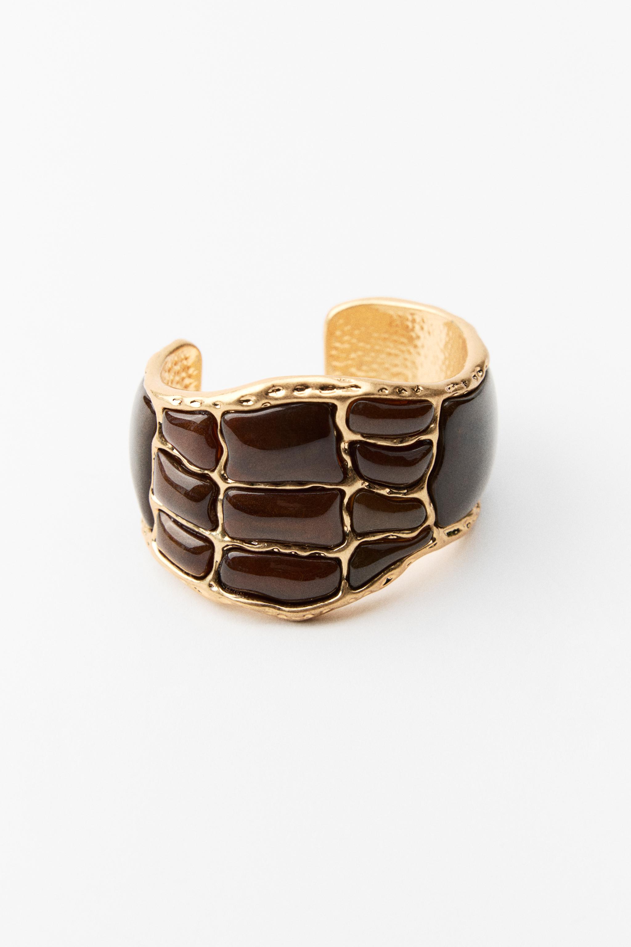 CONTRAST APPLIQUÉ METAL CUFF BRACELET