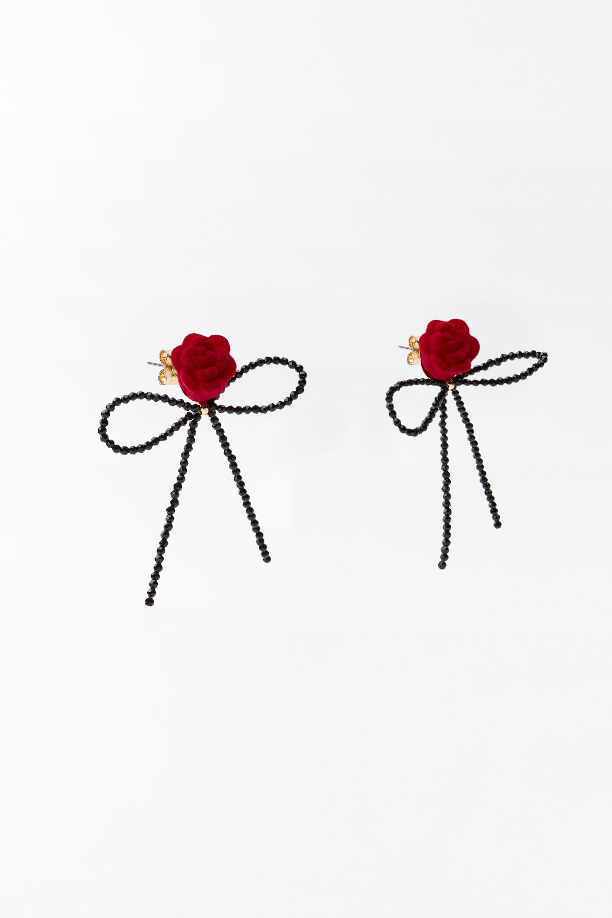 BEADED FLOWER EARRINGS