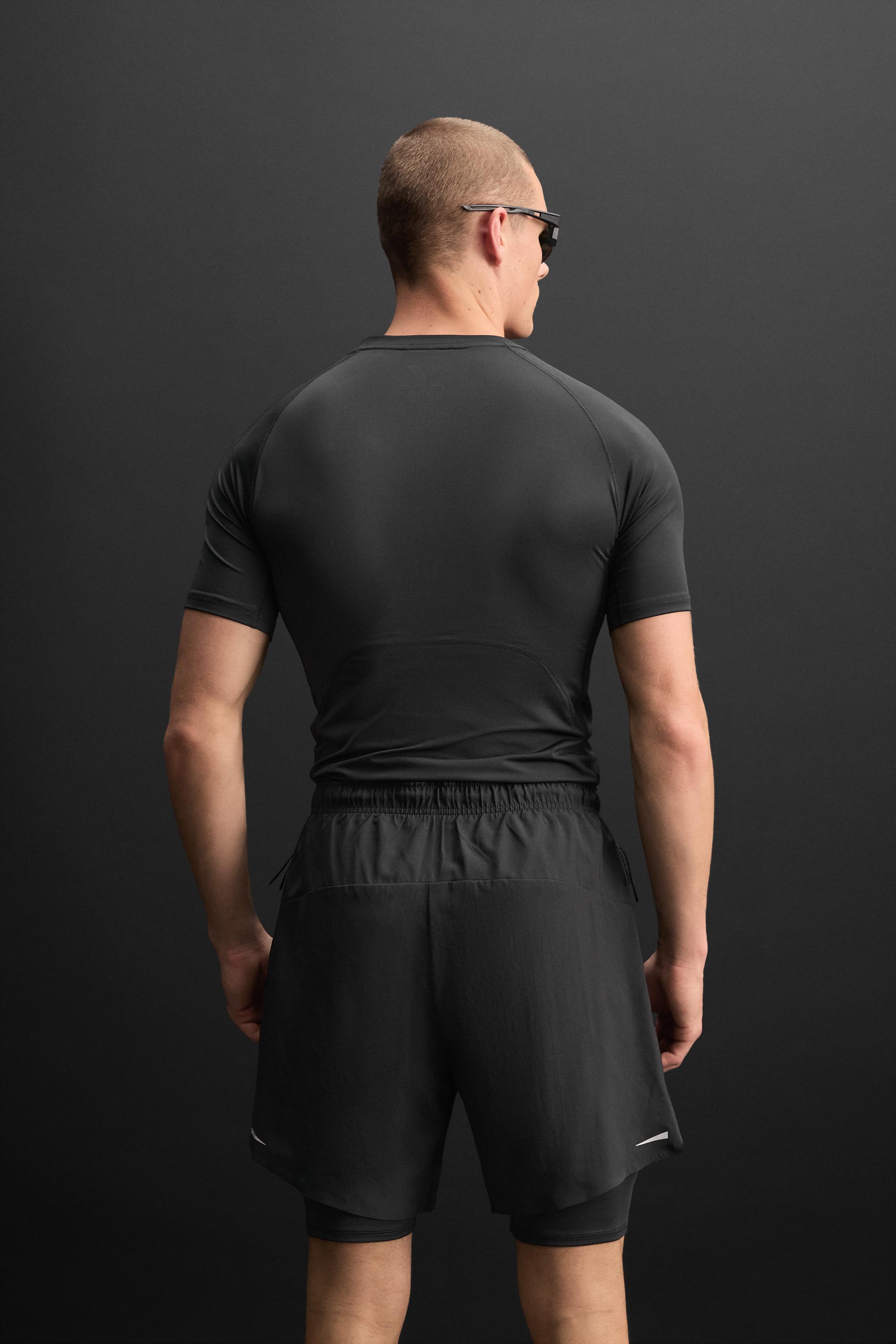 COMPRESSION TRAINING T-SHIRT