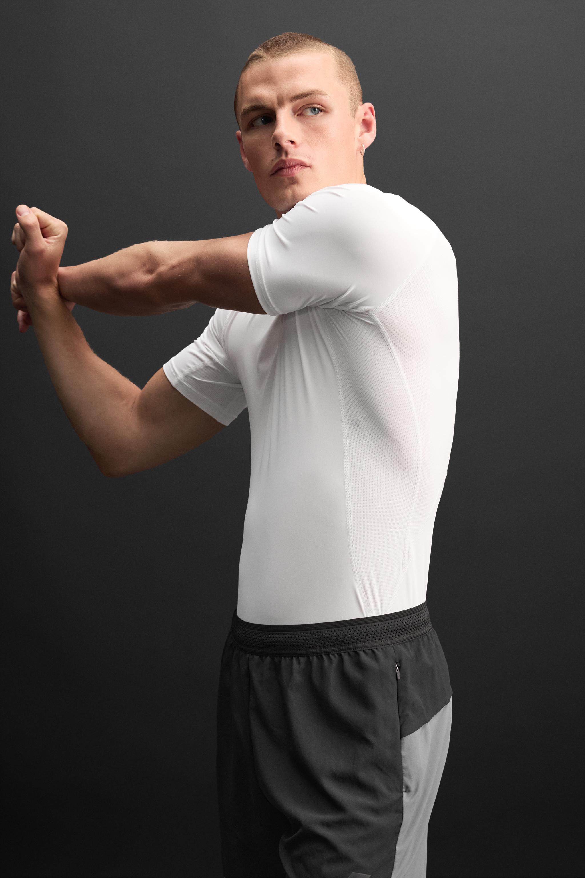 COMPRESSION TRAINING T-SHIRT