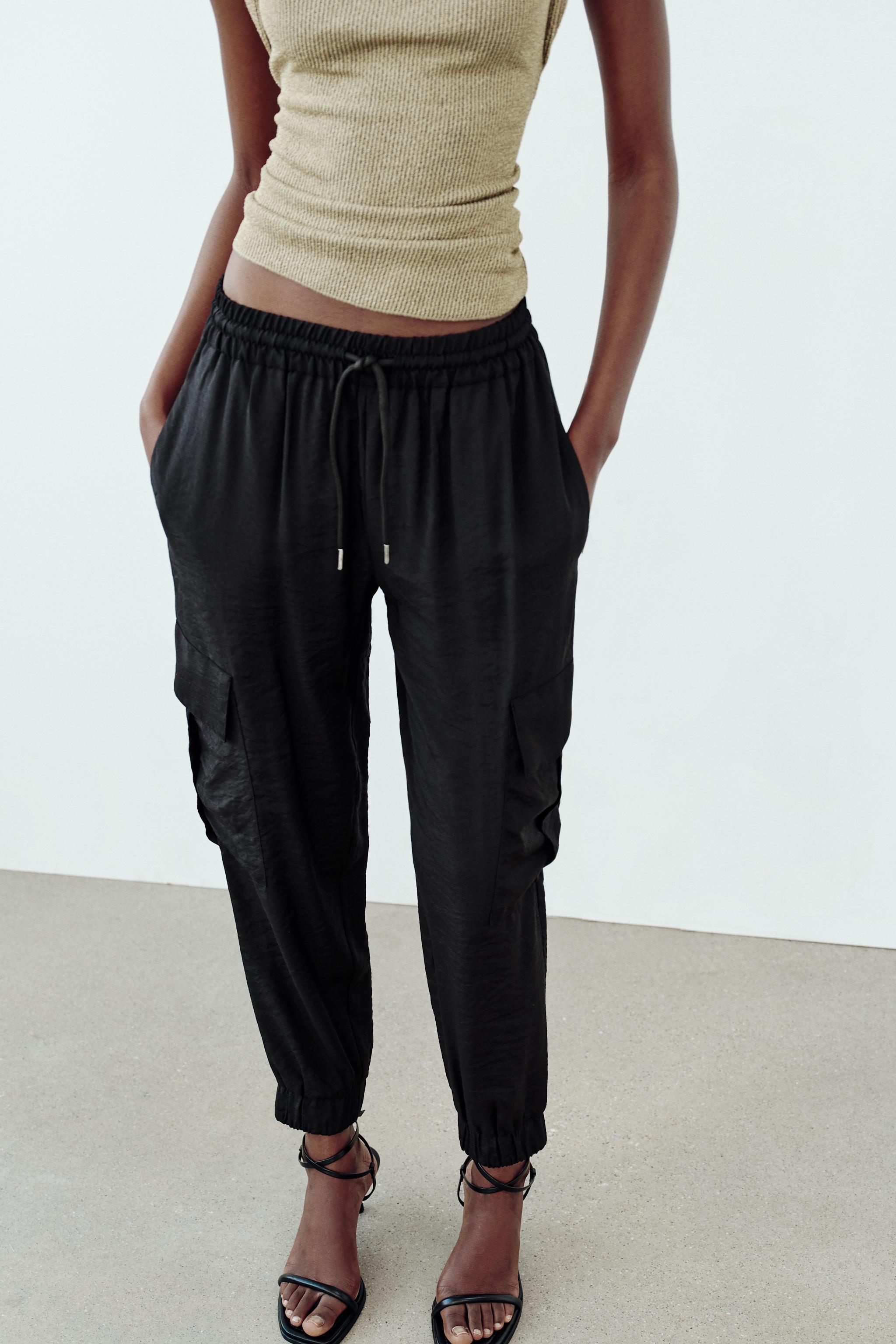 CARGO TROUSERS WITH ELASTICATED WAISTBAND