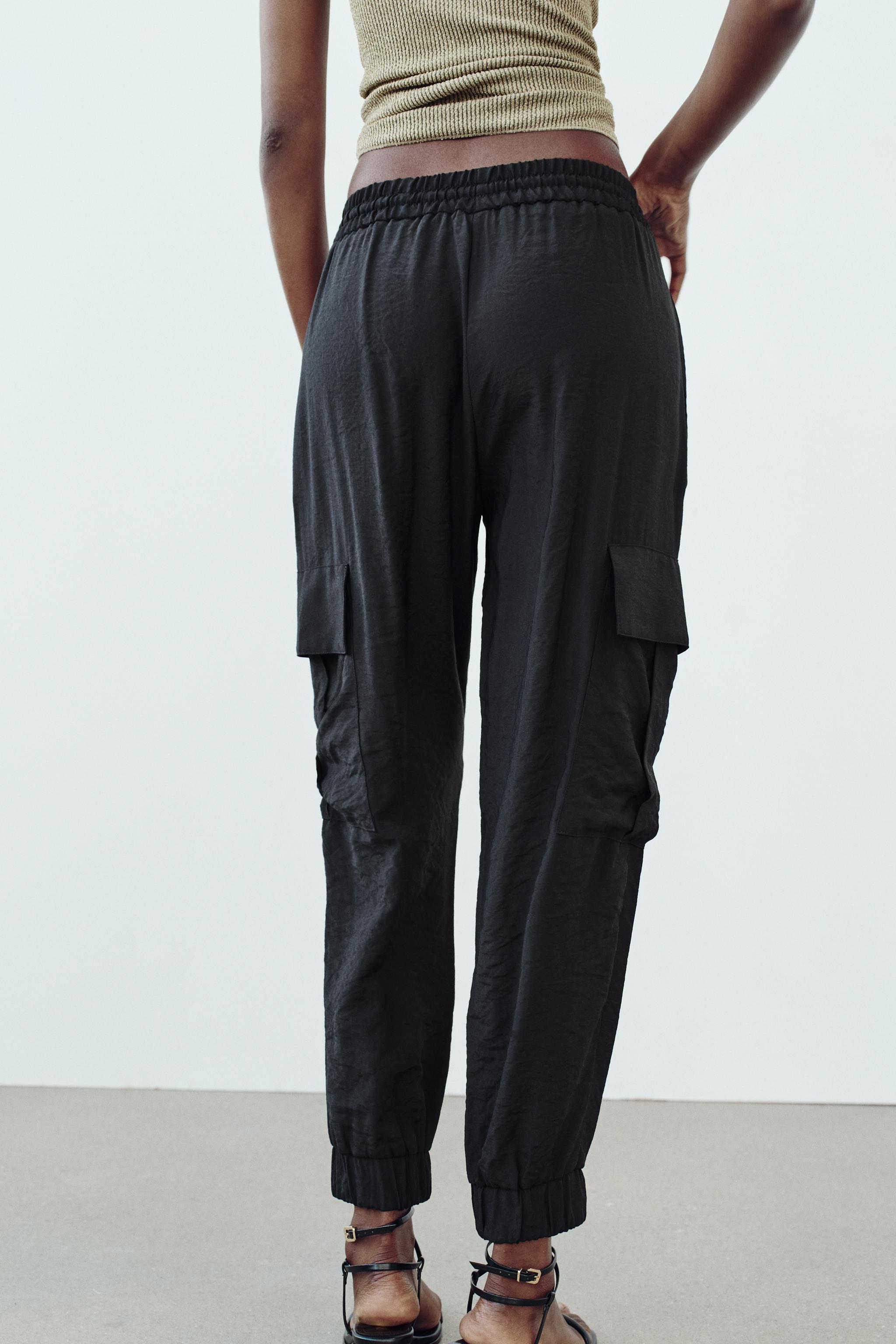 CARGO TROUSERS WITH ELASTICATED WAISTBAND