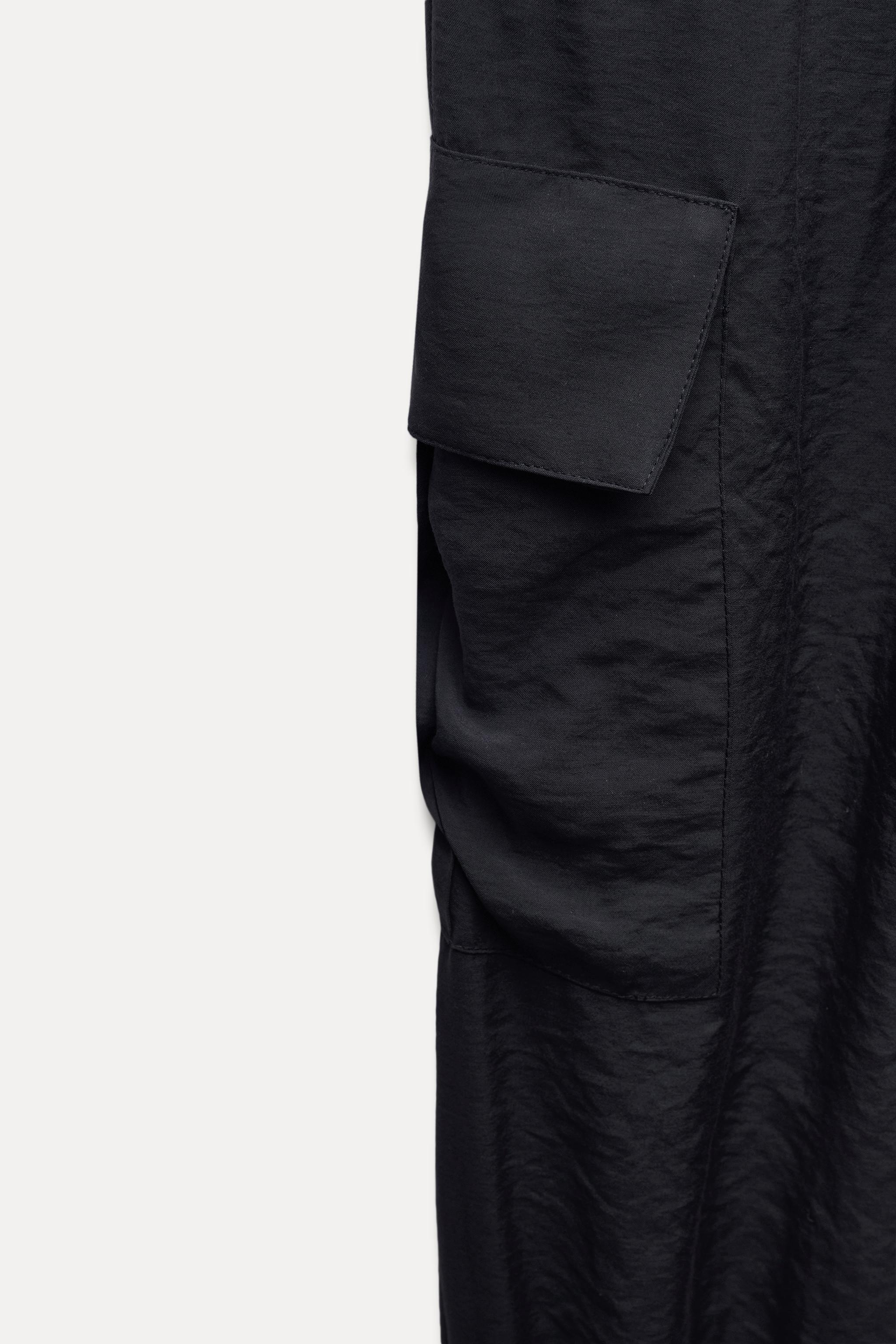 CARGO TROUSERS WITH ELASTICATED WAISTBAND