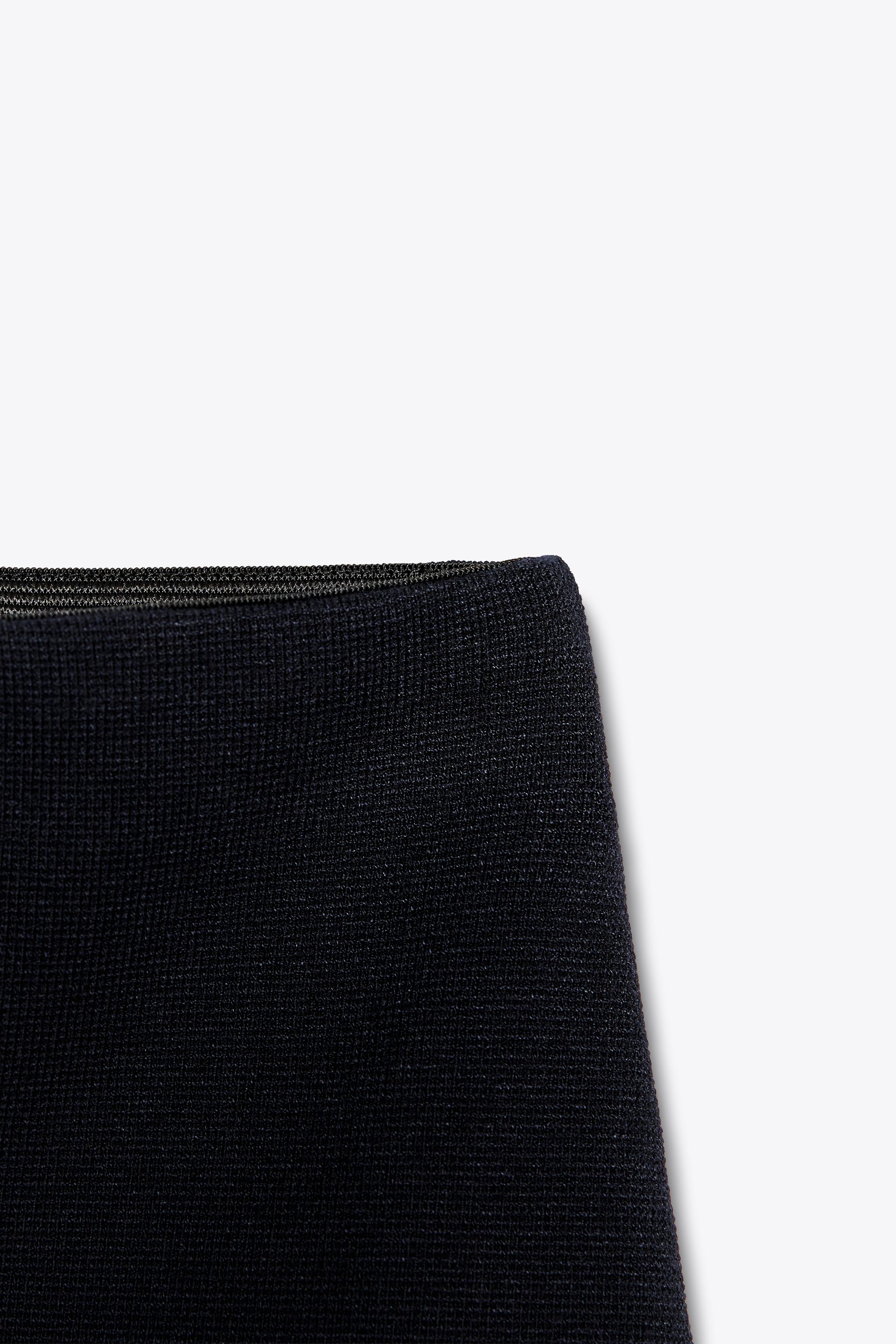 KNIT MINI SKIRT