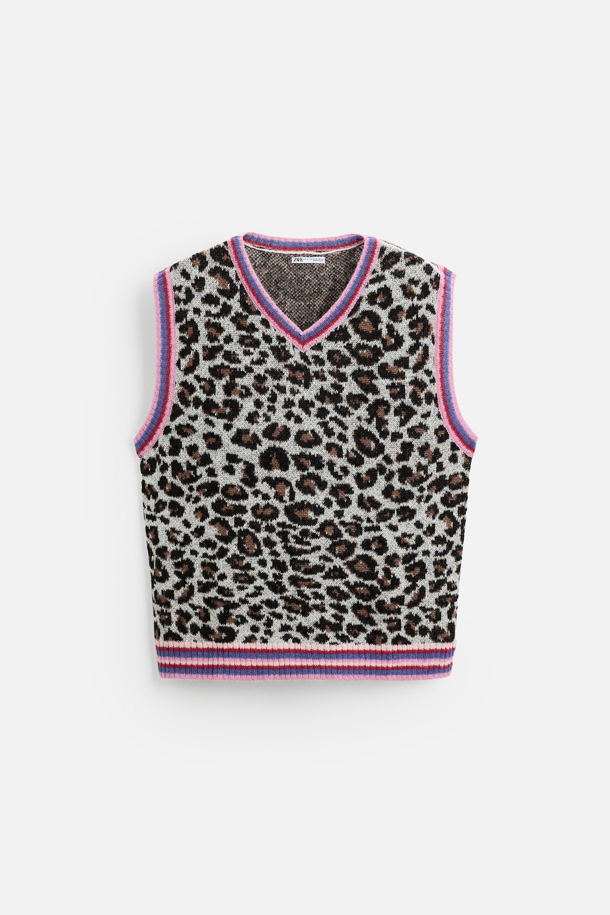 ANIMAL JACQUARD KNIT VEST