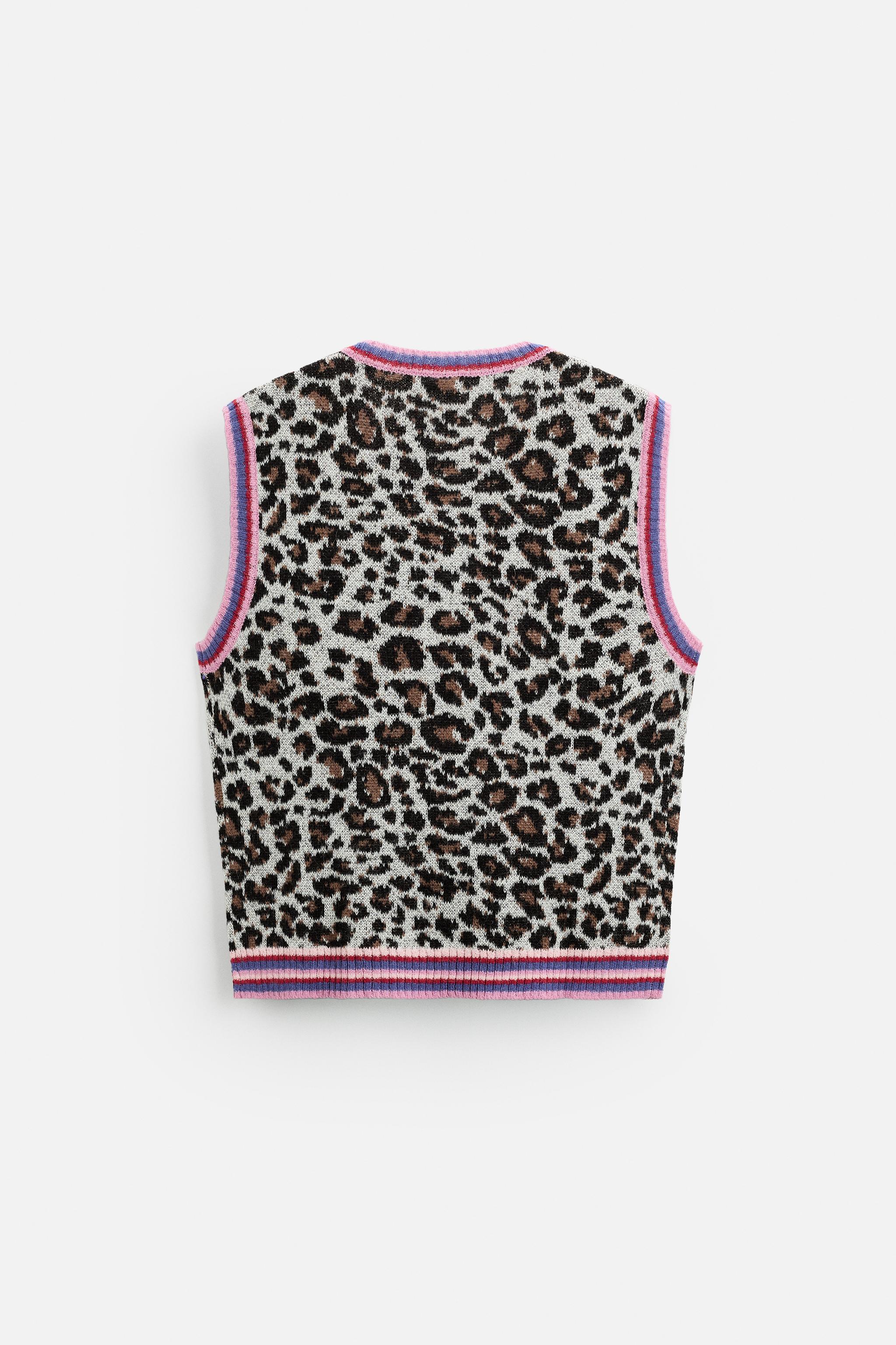 ANIMAL JACQUARD KNIT VEST