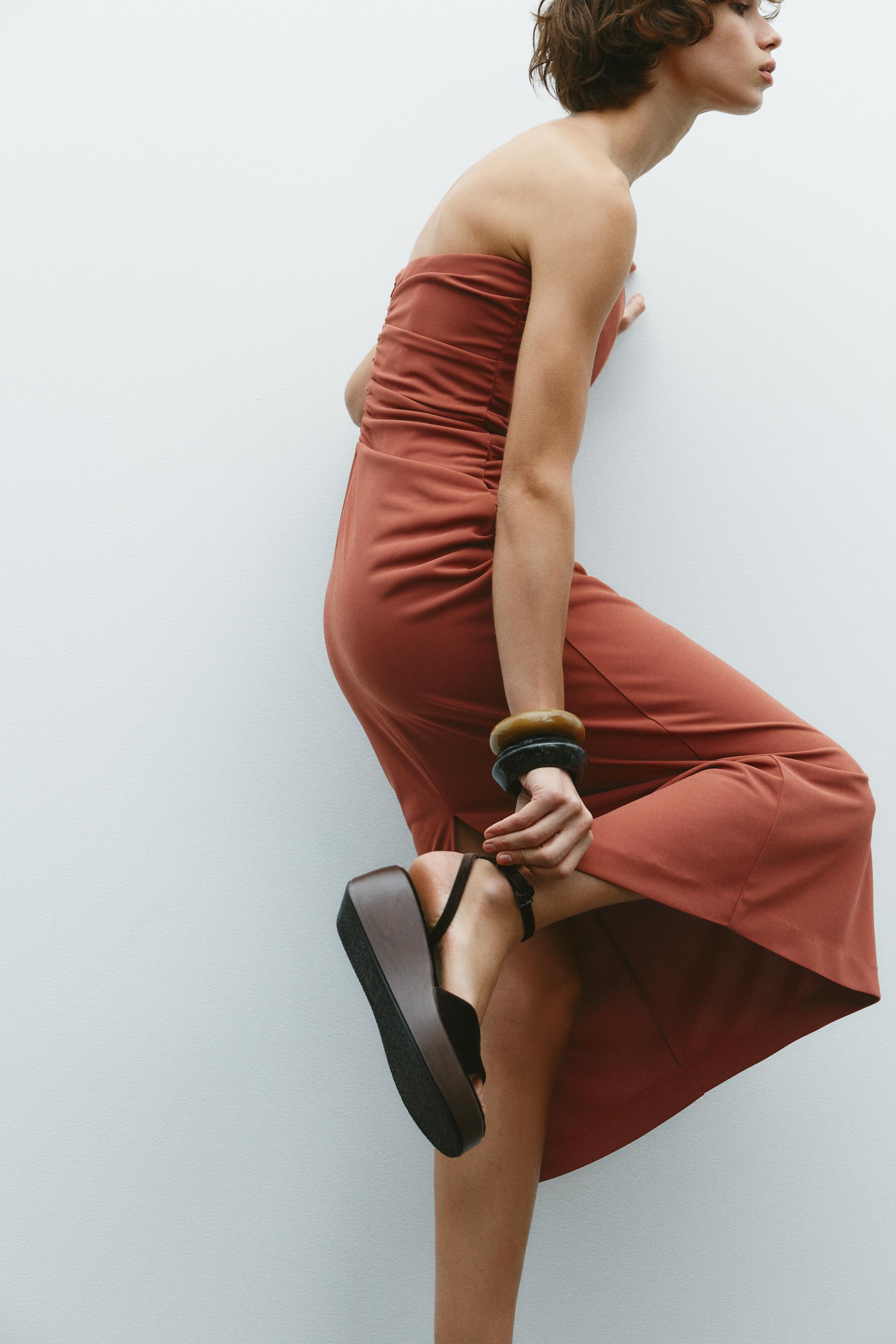 STRAPLESS MIDI DRESS