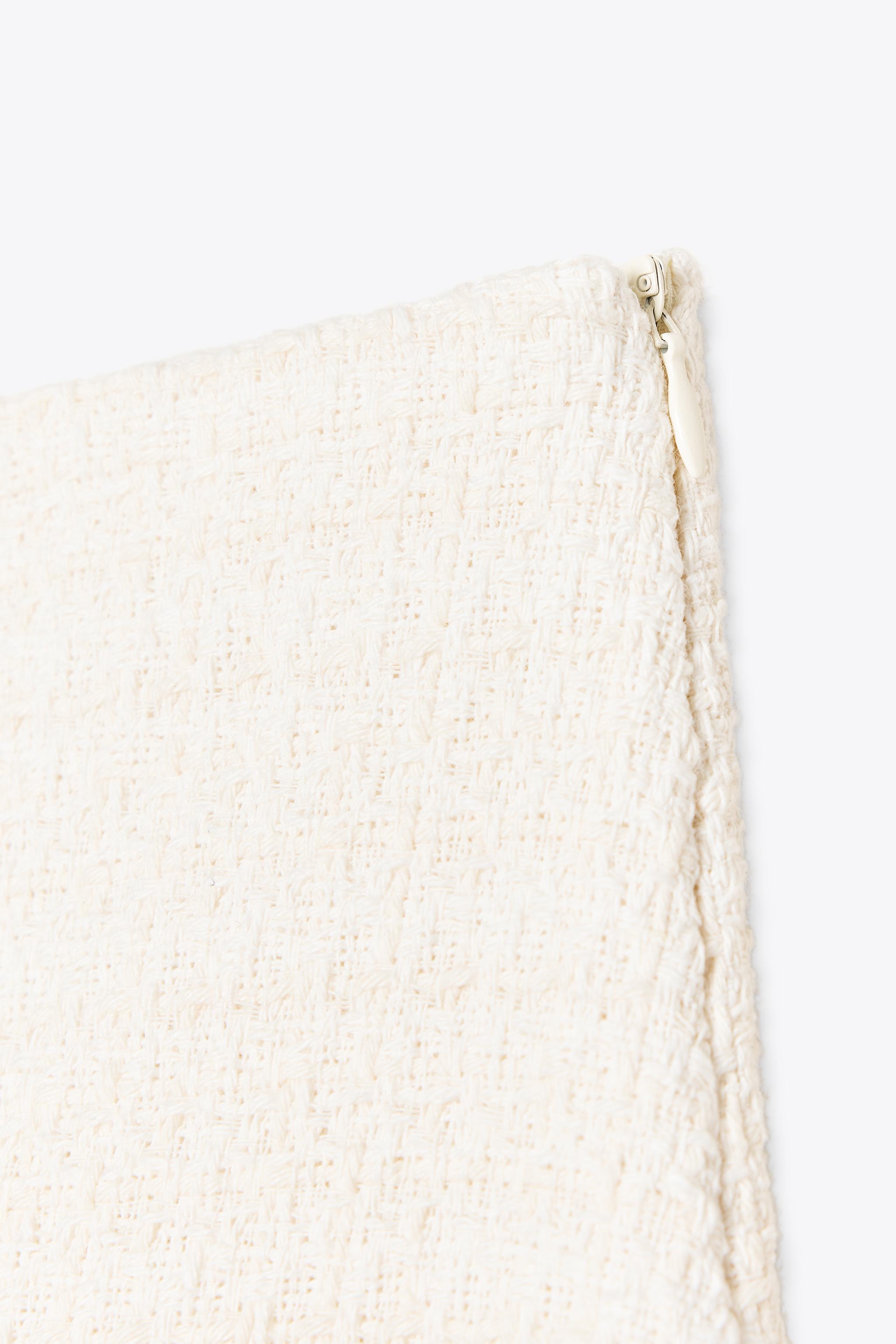 TEXTURED SKORT