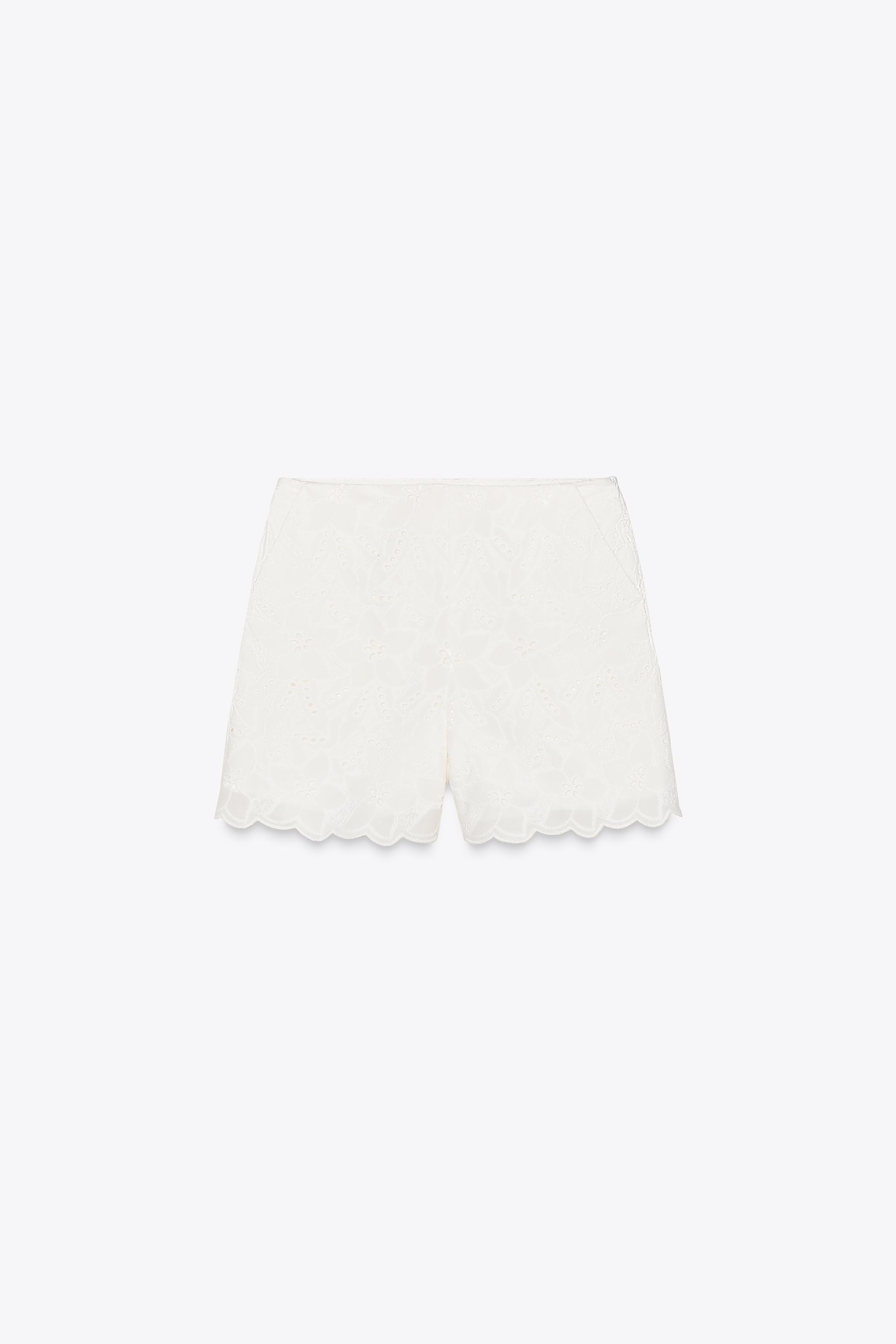 BERMUDA SHORTS WITH CUTWORK EMBROIDERY