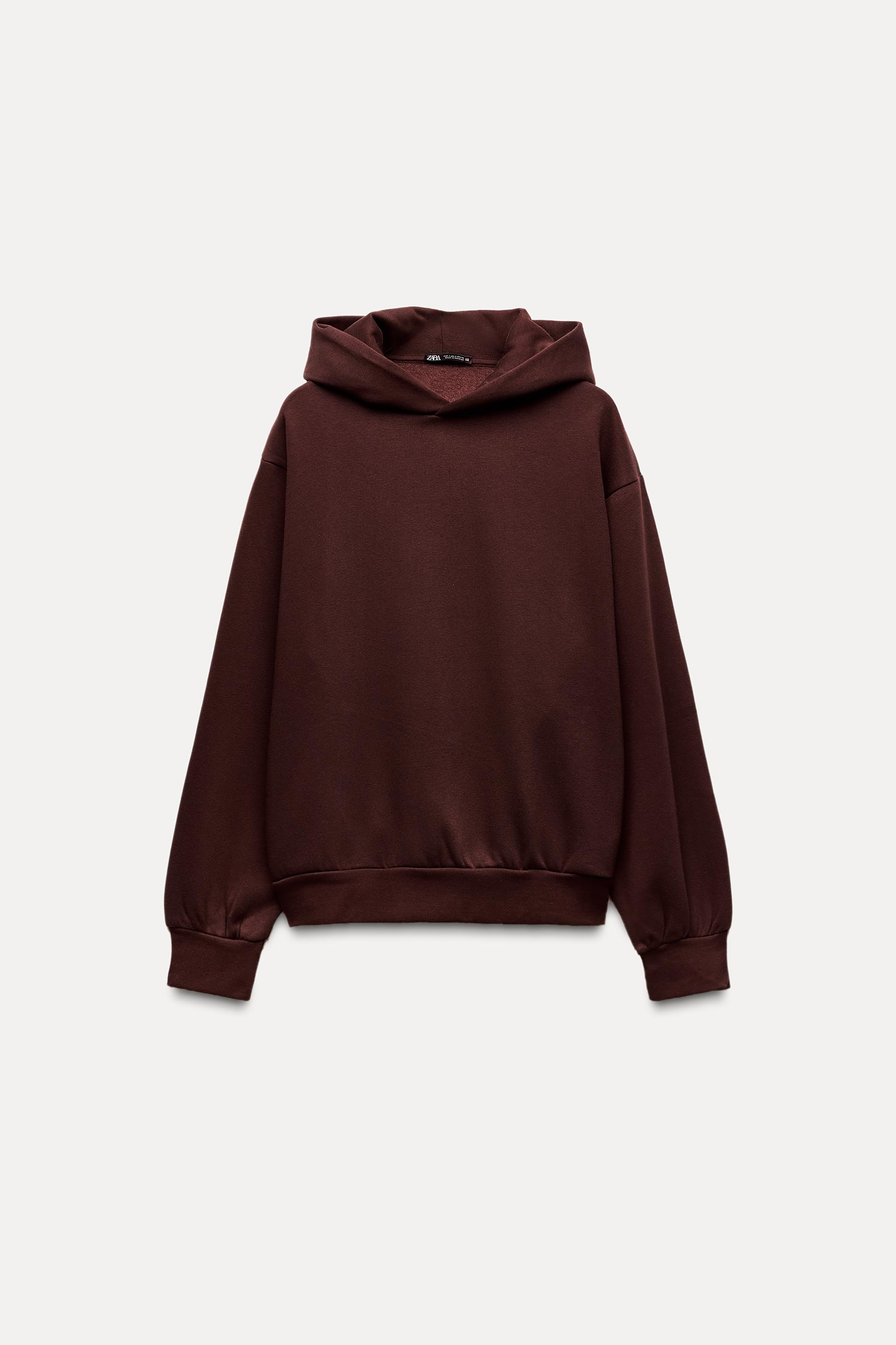 HOODIE WITH POCKETS