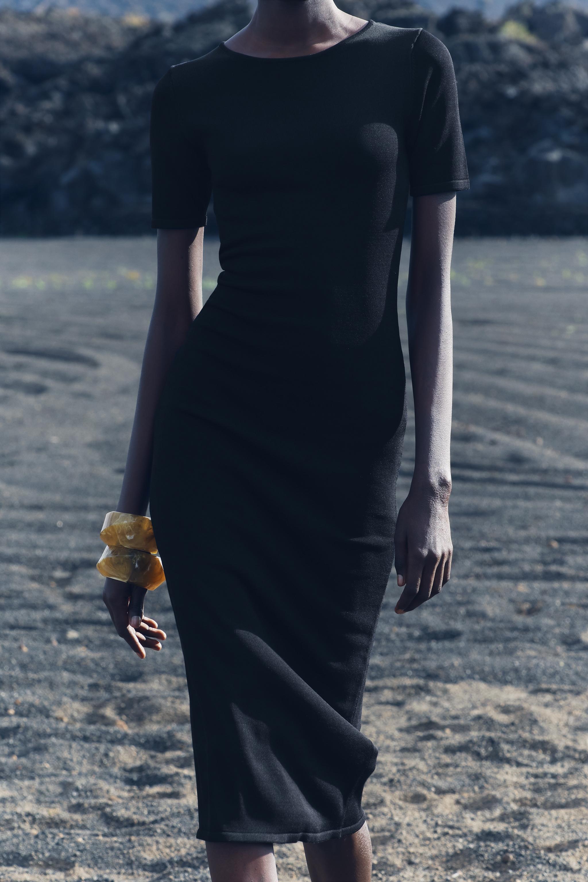 FITTED PLAIN KNIT MIDI DRESS
