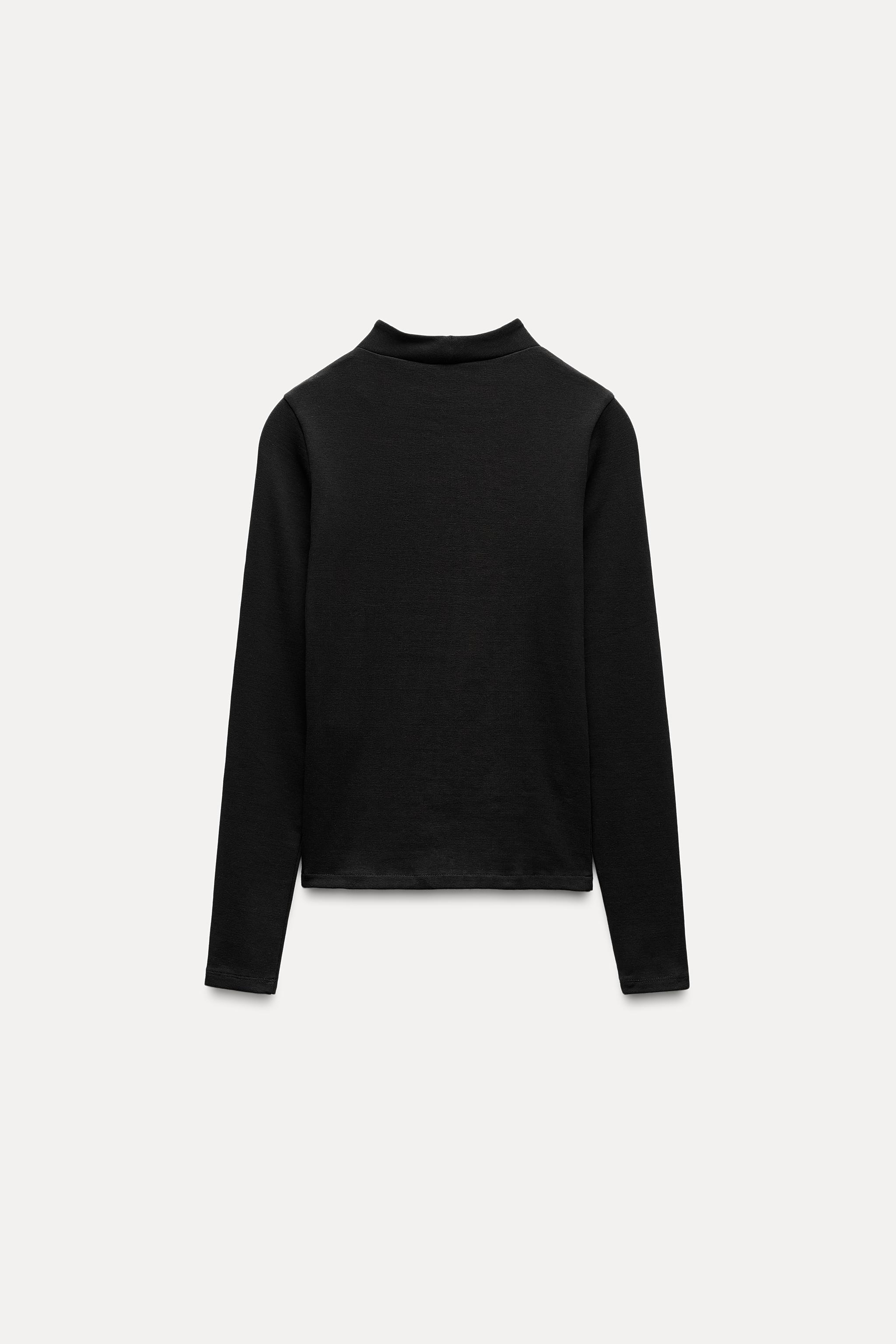 TURTLENECK T-SHIRT