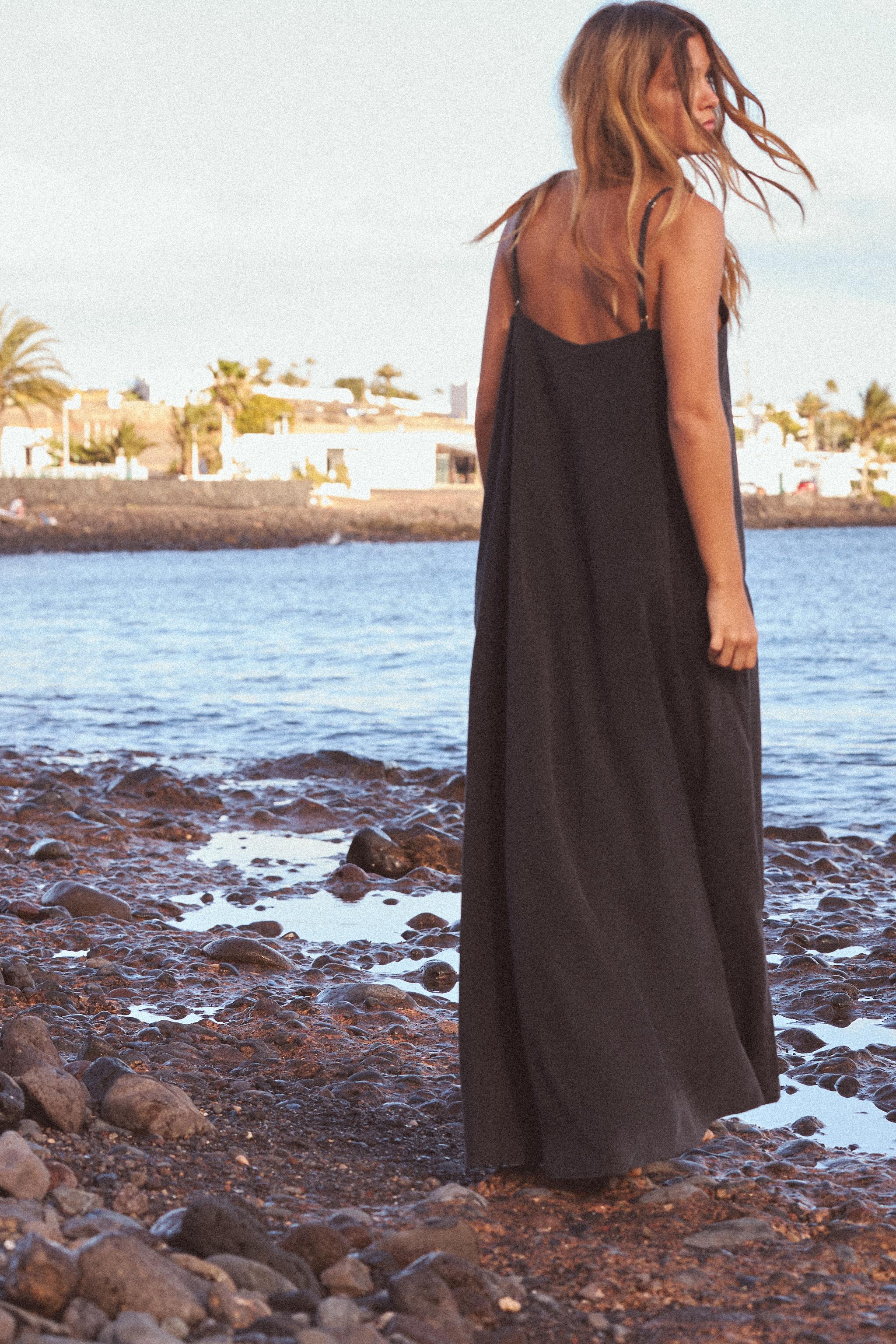 FLOWING MIDI DRESS