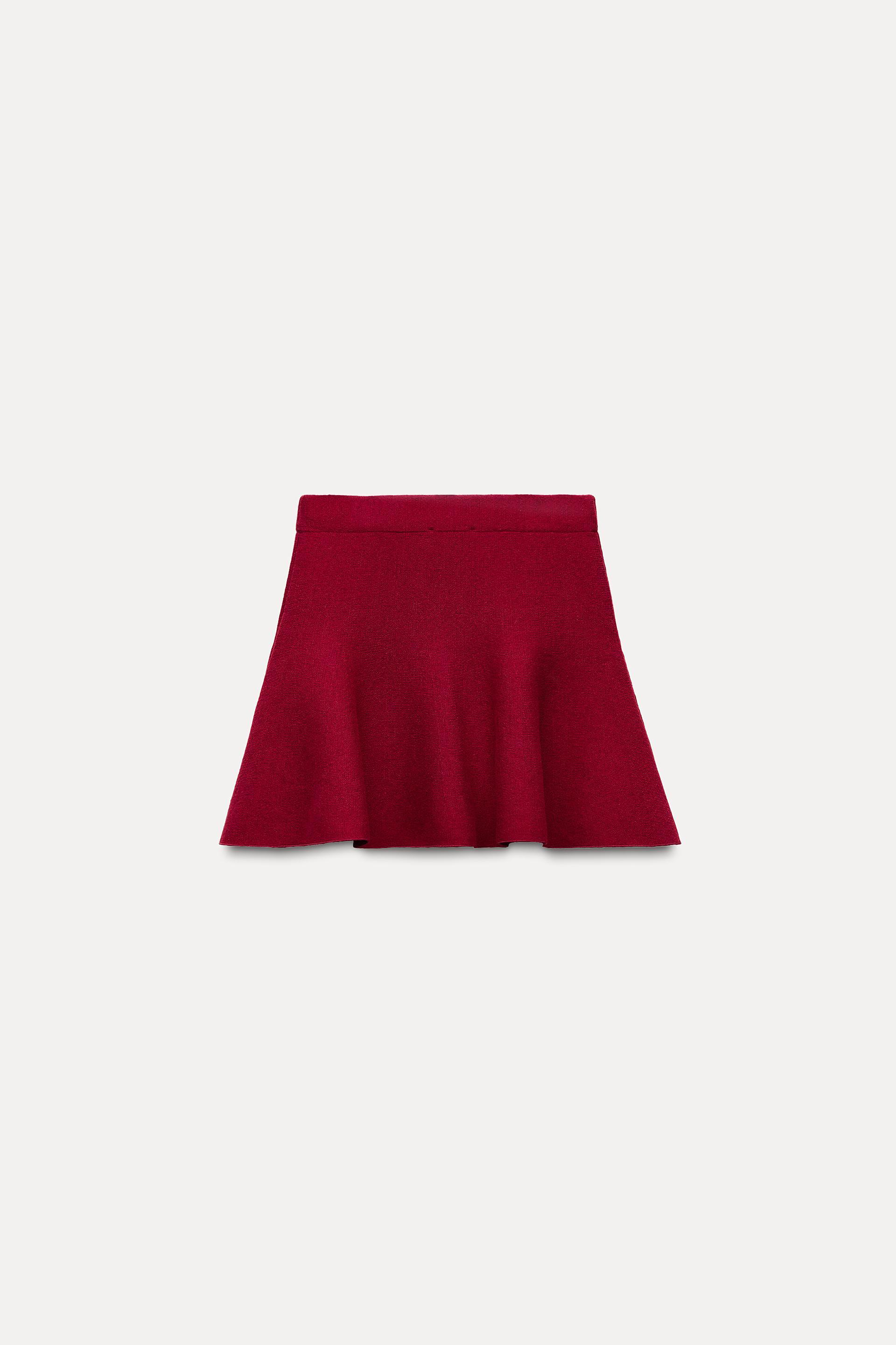 SHORT FLARED SKIRT