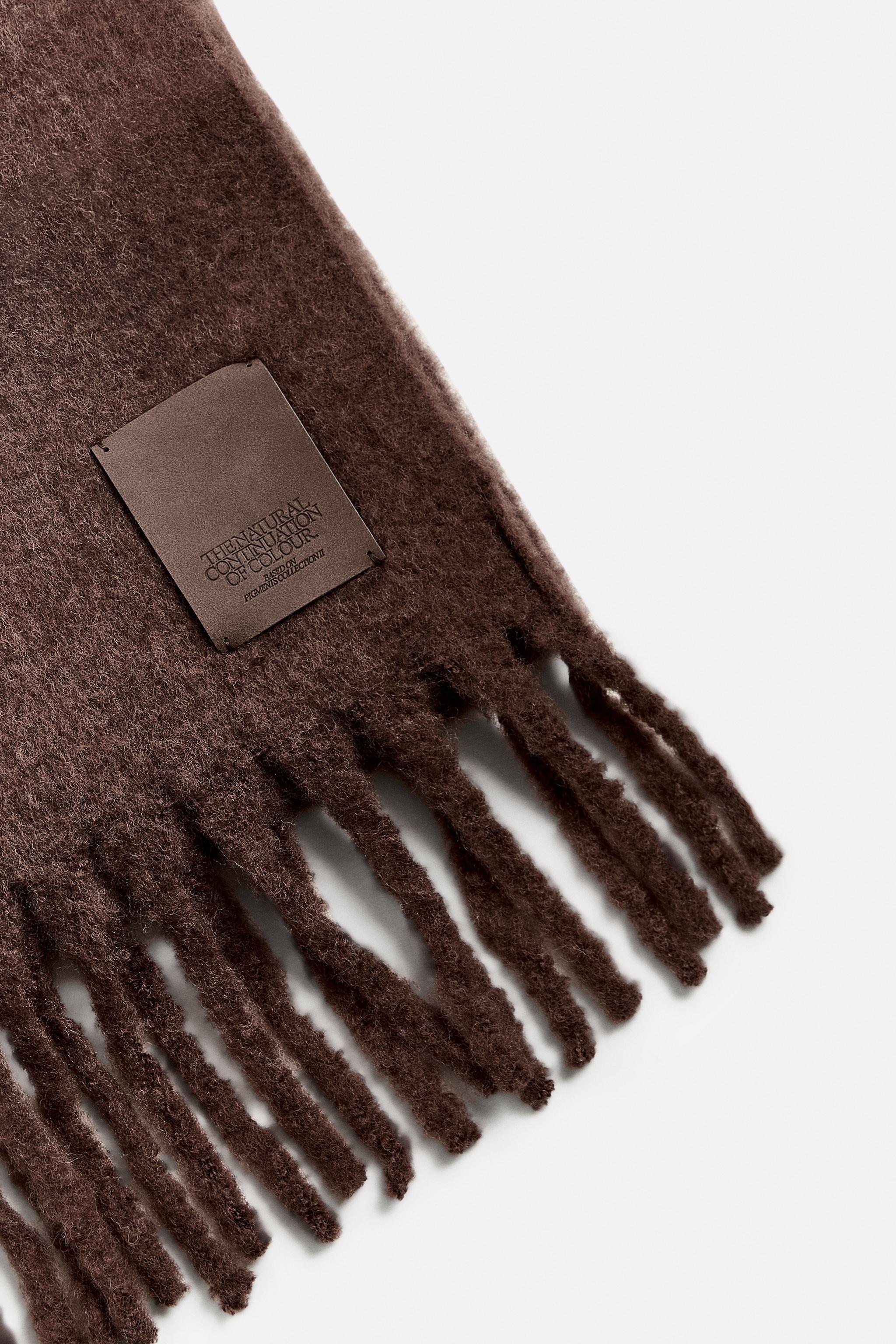 TEXTURED SCARF