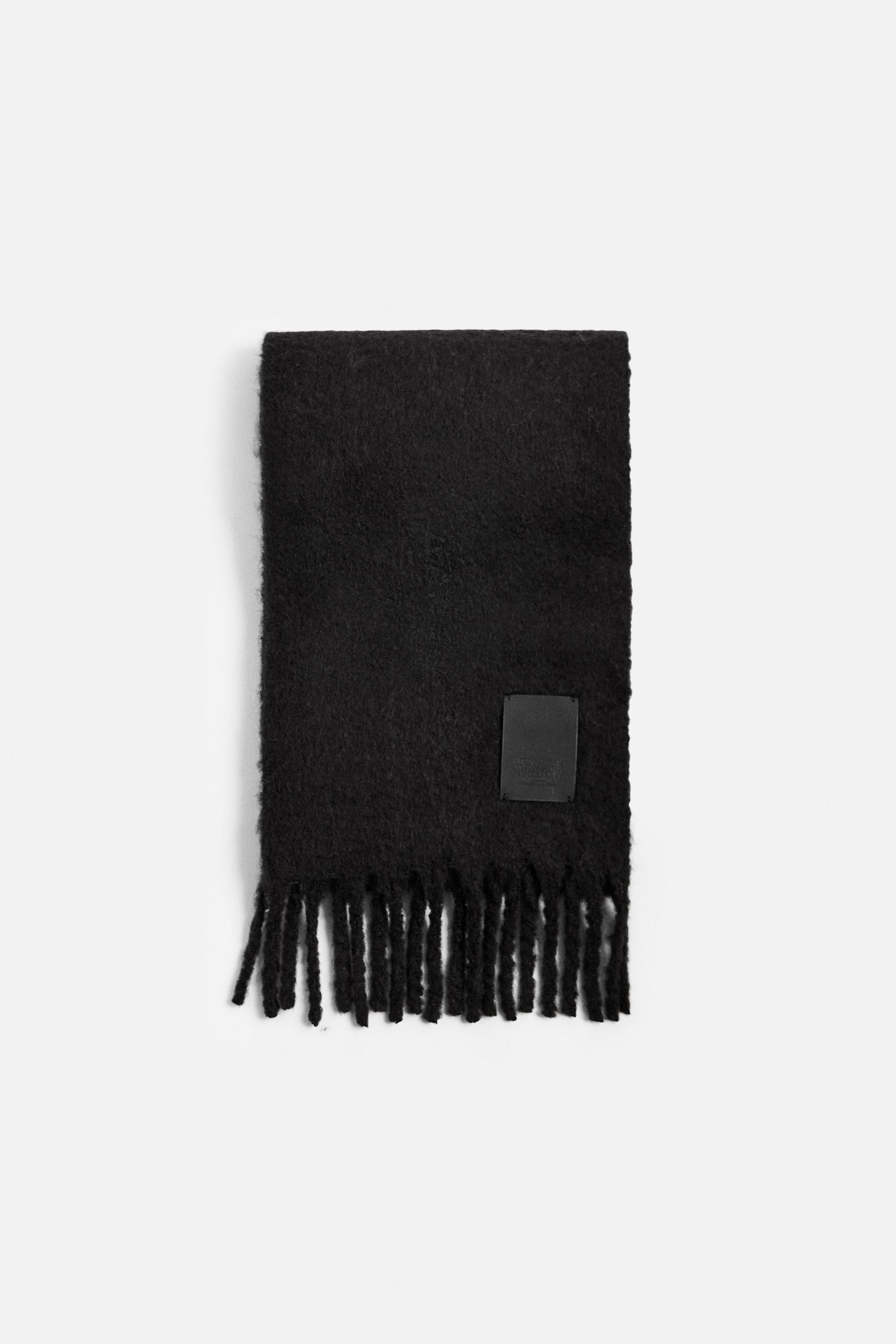 TEXTURED SCARF