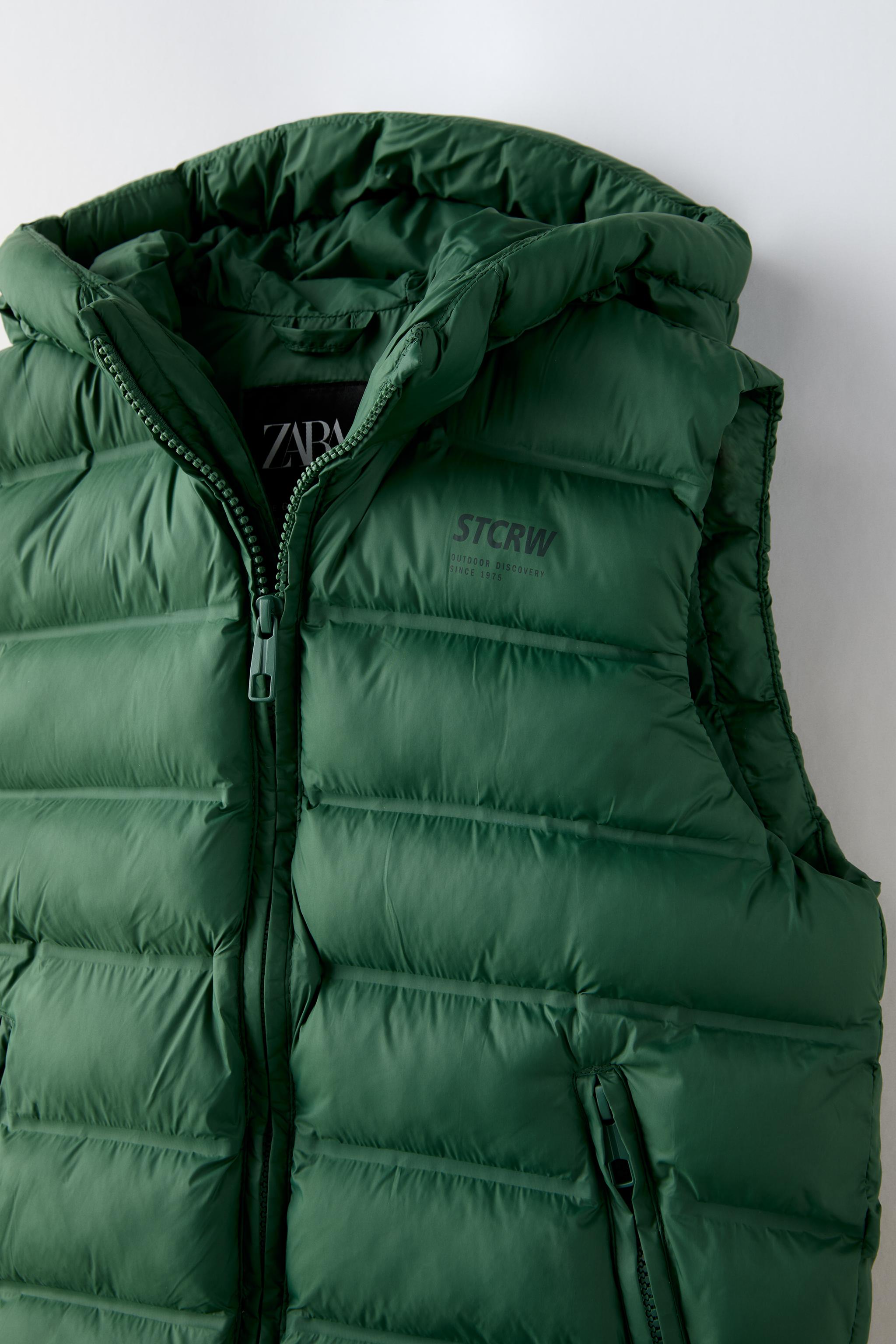 WATER-REPELLENT PADDED HOODED GILET