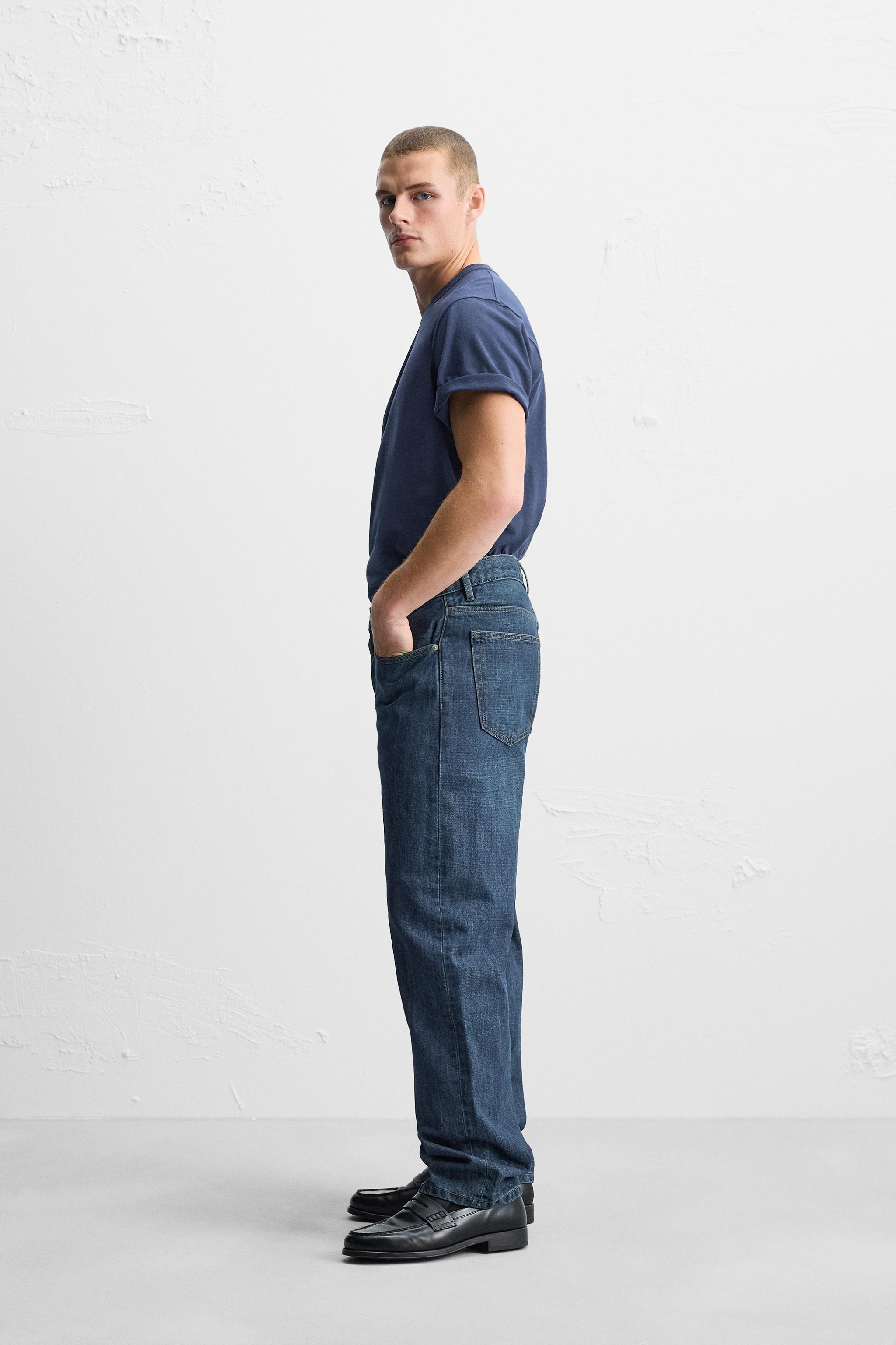 STRAIGHT-LEG JEANS