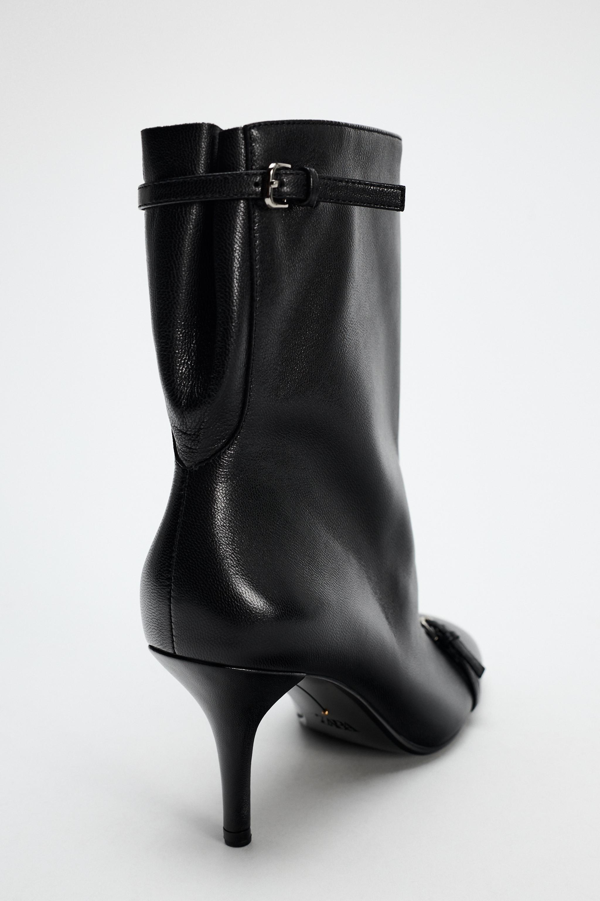 LEATHER ANKLE BOOTS WITH ROUNDED TOE