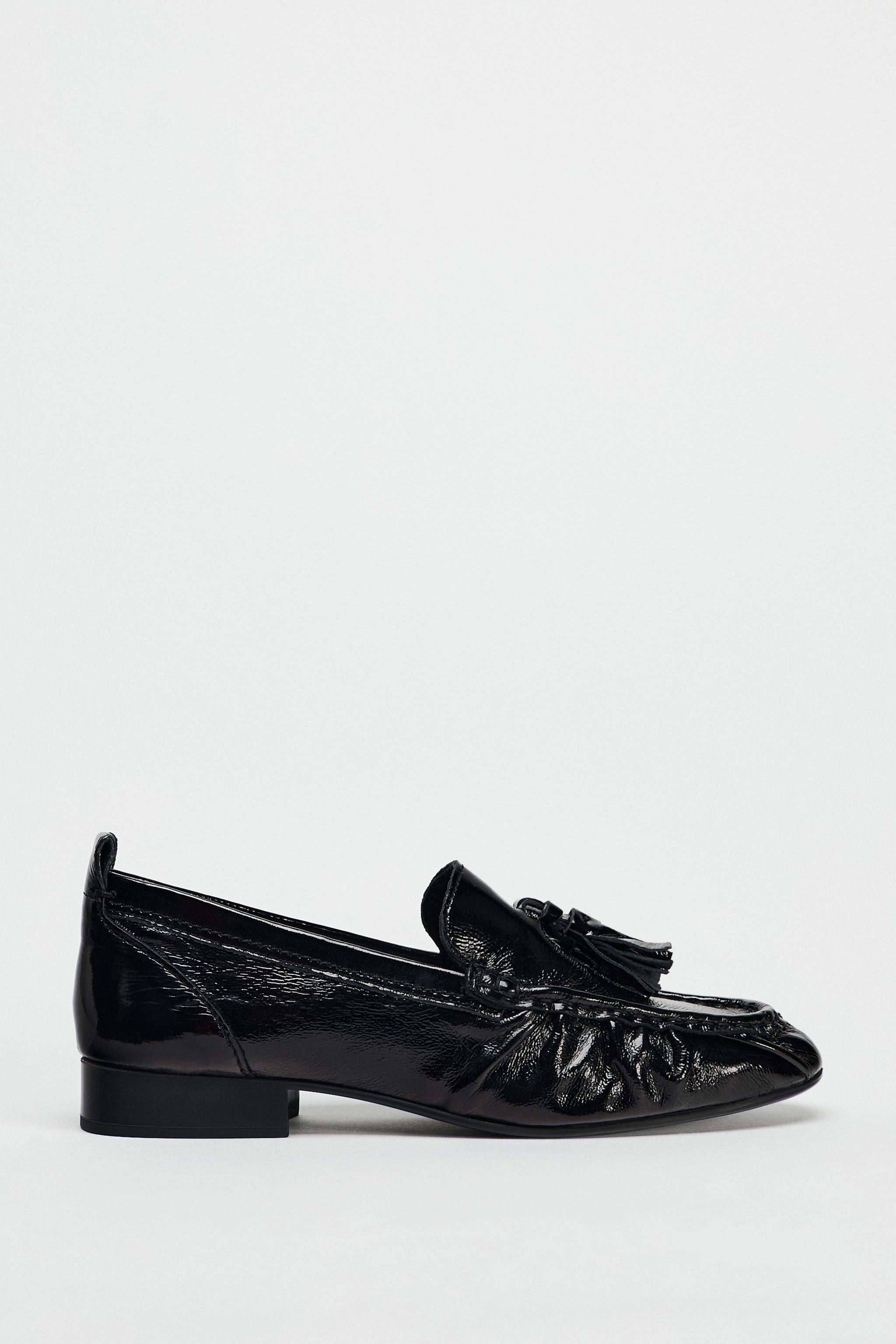 LEATHER LOAFERS WITH TASSELS